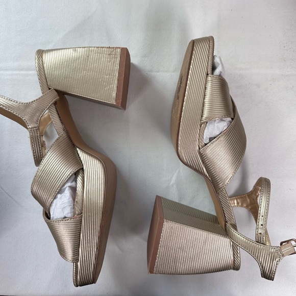 MATISSE Gold Robin Heels - Picture 7 of 12